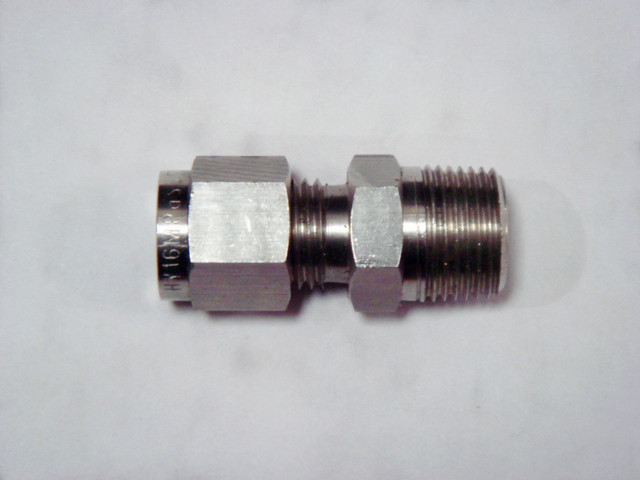 卡套直通(tong)終端接頭(tóu)